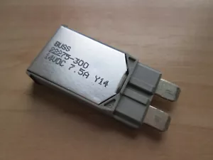 Bussmann 22275-300 Automotive Circuit Breaker Fuse 7.5A 7.5Amps #M147MV - Picture 1 of 9