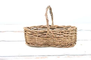 Small Vintage . Woven Grapevine Oval Gathering Basket Long Handle Rustic - Picture 1 of 8