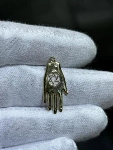 14k Yellow Gold Vintage Hand of God Star of David Halo Charm Pendant 1.1 Grams - Picture 1 of 12
