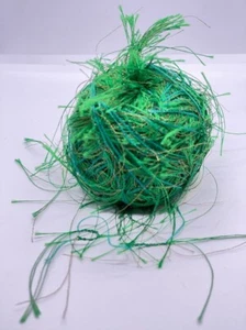 Trendsetter Antico Eyelash Yarn #122 Kelly Green Gold 83 Yards 20 grams - Picture 1 of 8