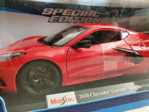 Maisto 2020 CHEVROLET CORVETTE STINGRAY COUPE Red w/ Black Stripes 1:18 NRFB NEW - Picture 1 of 2