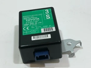 TOYOTA PRIUS 2010 SMART DOOR CONTROL MODULE RECEIVER ASSY 89740-47030 / 2009-15 - Picture 1 of 4