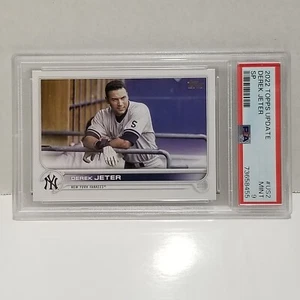 Derek Jeter 2022 Topps Update Image Variation SP Card # US2 PSA 9 - Bild 1 von 15