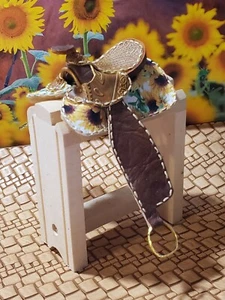 Traditional Cm Breyer Western Sunflower Saddle - Picture 1 of 1