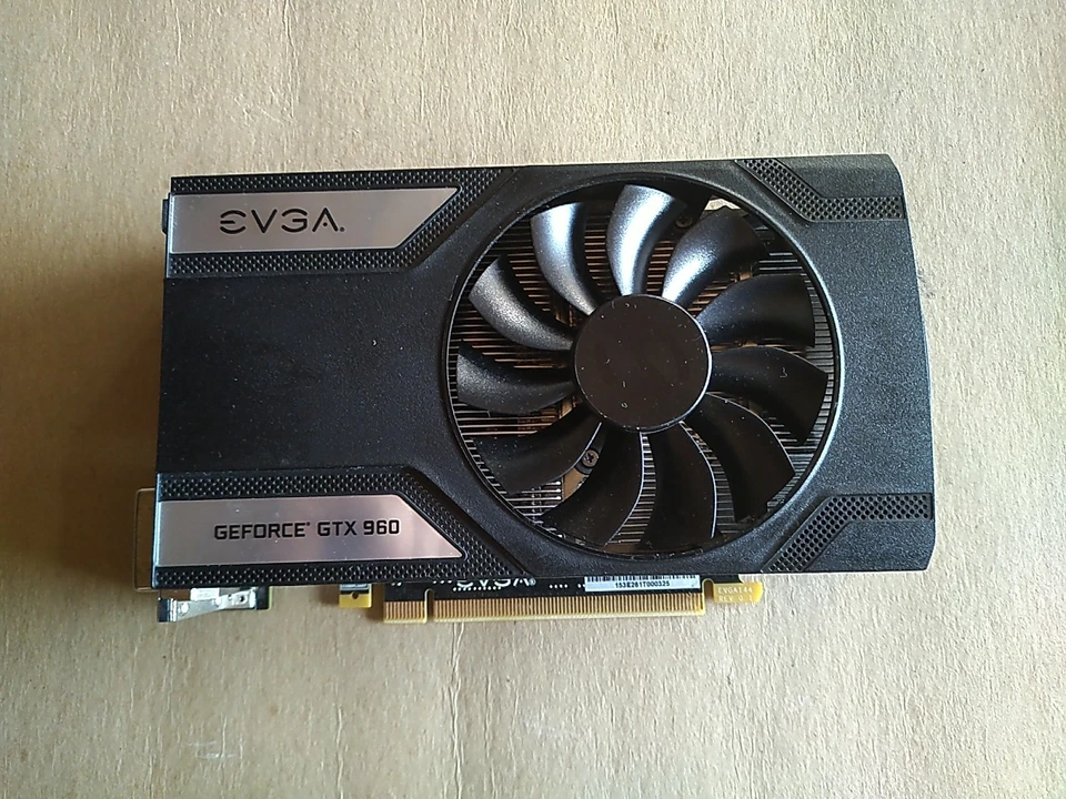 EVGA GeForce GTX 960 SuperClocked Gaming ACX 2.0 2GB GDDR5 128bit Graphics Card - Image 1 of 4