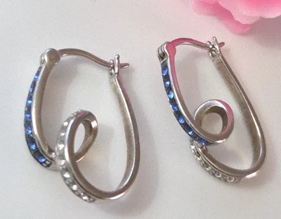 PAJ 925 Sterling Silver Blue and White Crystal Swirl Hoop Earrings Foto 1 de 4