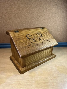 Vintage Wooden Recipe Card File Box w/ Carved Lid. - Picture 1 of 8