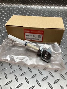 Honda NSR250 MC16 MC18 / 86 87 88 89 / Fuel Tank / Petcock Tap / Genuine / KV3 - Picture 1 of 8