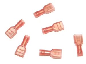 RED NYLON FEMALE INSULATED ELECTRICAL TERMINALS 6.3MM X 0.8 100PACK LND1-6.3FD - Picture 1 of 1