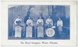 Postal publicitaria de Wisner, banda musical de Nebraska, The Royal Swingsters de 1920 - Imagen 1 de 2