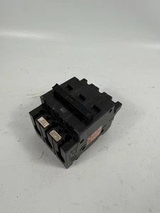 Disyuntor Square D EHB34070 3 polos 70 amperios 480 V, atornillado, 70 A probado NEHB - Imagen 1 de 8