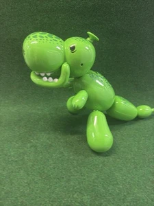 Dinosaurio interactivo Squeakee The Balloon hace sonidos, pistones, bailes usado - Imagen 1 de 7