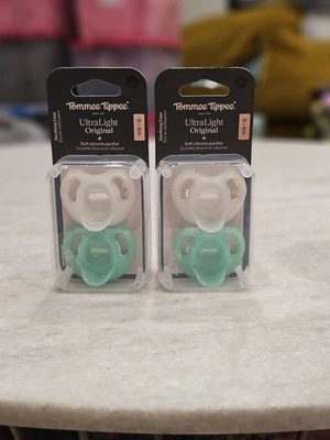 2 Tommee Tippee Ultra-light Pacifiers, 0-6 months 4 Total BPA Free - Image 1 of 4