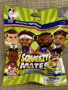 NBA Squeezymates Series 3----   1 BLIND PACK  (2023) With Carabiner Clip - Picture 1 of 3