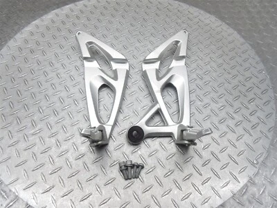 BMW K1200R K1200 2007 04-08 OEM pie trasero pasajero clavija soporte izquierdo derecho Foto 1 de 4