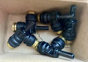 3/8" Tube x 1/4" Male NPT Nylon Push-to-Connect DOT Plug-In Run Tee - Picture 1 of 2