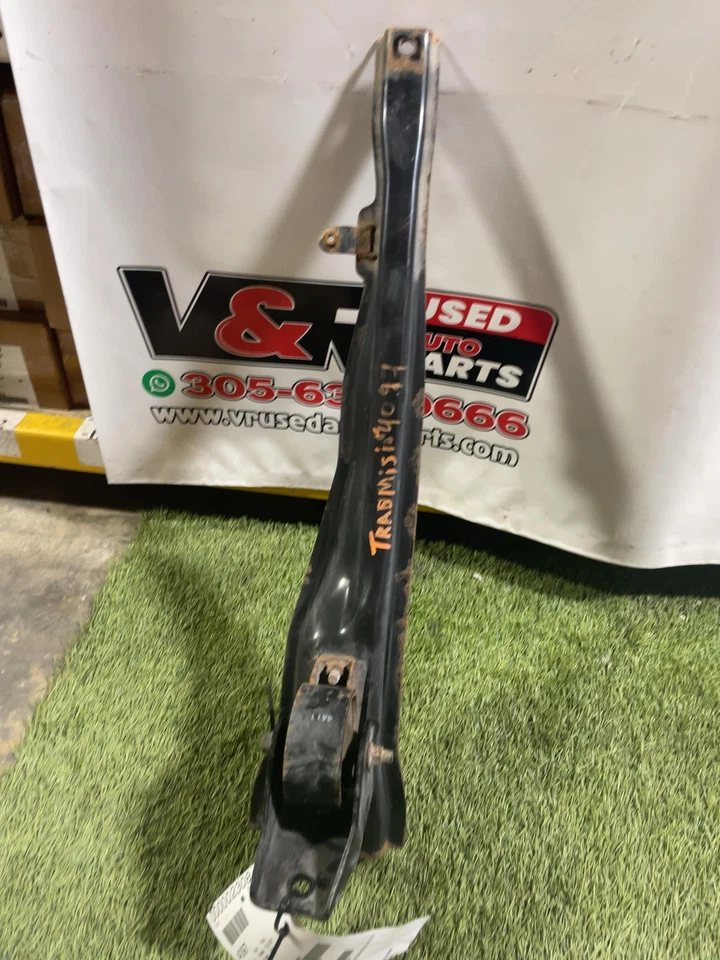 ✅ 2014 OUTLANDER SPORT TRANSMISSION MOUNT OEM - Image 1 of 4