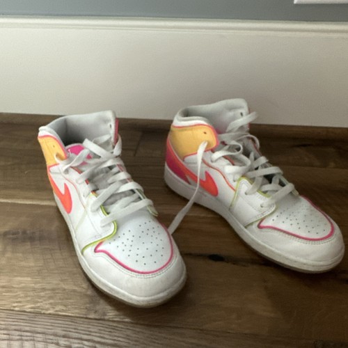 Nike Air Jordan 1 scarpe da ginnastica alte multicolore Mid Edge Glow CV4611 100 taglia 6 anni