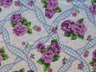 Tela Flores Púrpura Tela 42" x 31" Por Robert Kaufman 500 Foto 1 de 4