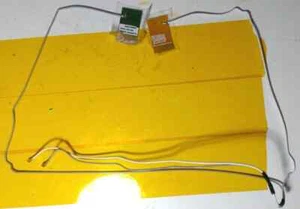 SAMSUNG BA42-00259A genuine WIFI AERIALS WIRELESS ANTENNE ANTENNINI per laptop - Afbeelding 1 van 1