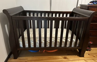 Boori country cot baby bed with mattress Preowed - image 1 of 4