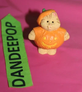 Cameron Orange Cat Pumpkin Merry Mini Keepsakes 1995 Figurine QFM8147 Hallmark - Picture 1 of 3