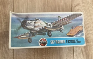 L198 Airfix Model Kit 02030 - Douglas Skyraider - 1/72 - Picture 1 of 2