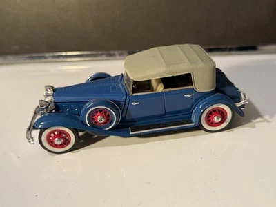 Modelo de coche convertible Chrysler LeBaron 1932 de colección Foto 1 de 3