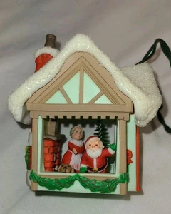 VTG HALLMARK KEEPSAKE HOLIDAY MAGIC LIGHTED MR. & MRS. SANTA CHRISTMAS ORNAMENT - Picture 1 of 7