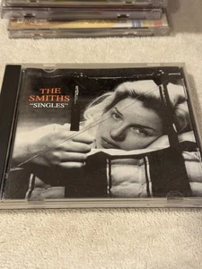 The Smiths - "Singles" CD - CD IN GOOD CONDITION!!! - Imagen 1 de 1