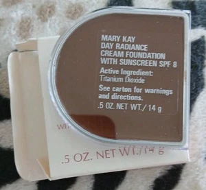 Mary Kay Day Radiance Cream Foundation D .5 Mahogany Bronze Spf 8 - 6312 - Grey - Picture 1 of 5