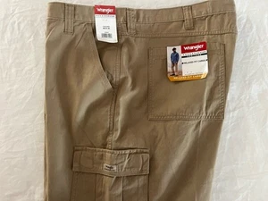 Wrangler Heritage Relaxed Fit Cargo Pant Men’s Size 48x32 Khaki Cargo Stretch - Picture 1 of 8