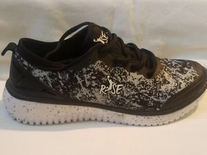 Athletic style shoe for AMPUTEE, Women's Size 6, RIGHT SHOE ONLY w/ memory foam - Picture 1 of 10