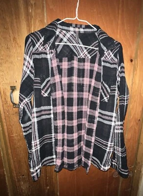 Camisa abotonada estilo franela tocador Foto 1 de 4