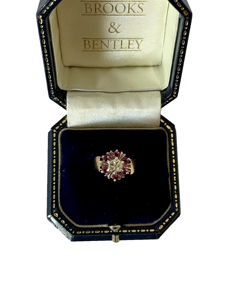 1976 Ruby & Diamond Ring 9ct Gold Vintage Ring Diamond Ruby Ring - Size P 1/2 - Image 1 of 4