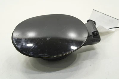 17-22 Infiniti Q60 Luxe Tanque de Combustible Relleno Carcasa Tapa Puerta Cubierta 788325CA0H *ReaD Foto 1 de 4