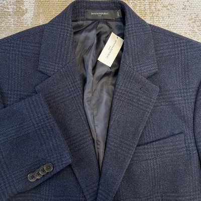 BANANA REPUBLIC Men's Navy & Black Plaid Wool Blend Tapered Fit Blazer NWT 38R - Image 1 of 4