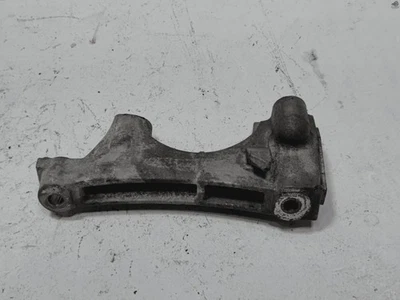 Soporte espaciador montaje lado pasajero derecho motor OEM 2018-2025 TOYOTA RAV4 2,5 L Foto 1 de 4