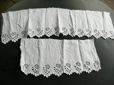 2 broderies ancienne faite main sur lin à décors de fleurs bordure festonnée - Photo 1/4