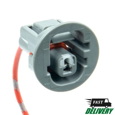 Oil pressure sensor/switch connector Toyota Land Cruiser. 1998-2002. 83520-60051 - Image 1 of 4