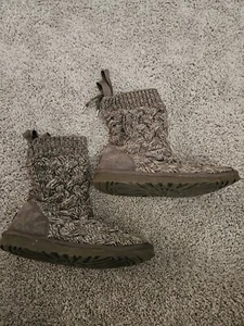 UGG Isla Grey Knit Pull On Boots Casual Boho Soft & Warm Womens Size 7 - Picture 1 of 8