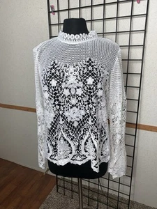 Women’s Project Runway White Back Zipper, Long Bell Sleeve Lace Top Size XL - Picture 1 of 7