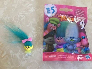 Trolls Serie 5 Blind Bag SMIDGE LITTLE Figur Puppe Neu Versiegelt!! - Bild 1 von 1