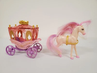 Cochecito Disney Polly Pocket CENICIENTA Caballo y CARRUAJE Rosa Púrpura  Foto 1 de 4