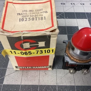 CUTLER-HAMMER 120V. INDICATOR LIGHT RED LENS 10250T181 (LNN8F) - Picture 1 of 2