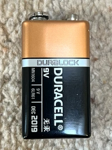 DURACELL DURALOCK 9V PP3 ALKALINE BATTERY DEC 2019 EMPTY ASSEMBLED IN USA - Picture 1 of 7