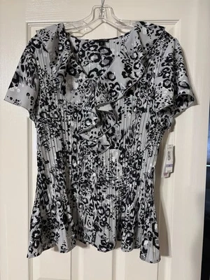 Blusa de manga corta plisada multicolor east 5th nueva con etiquetas.  2X Foto 1 de 4