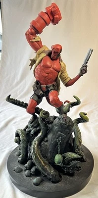 Escultura Bowen Hellboy 14" firmada por Randy Bowen y Mike Mignola #45/2000 Foto 1 de 4