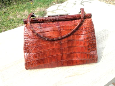SAC A MAIN en véritable cuir de CROCODILE couleur , crocodile Rf N°1 - Photo 1/4