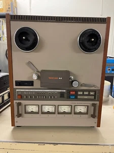 TASCAM 44 TAPE MACHINE RECORDER - Picture 1 of 10